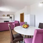 Ferienwohnung Ana Mit Atemberaubendem Meerblick